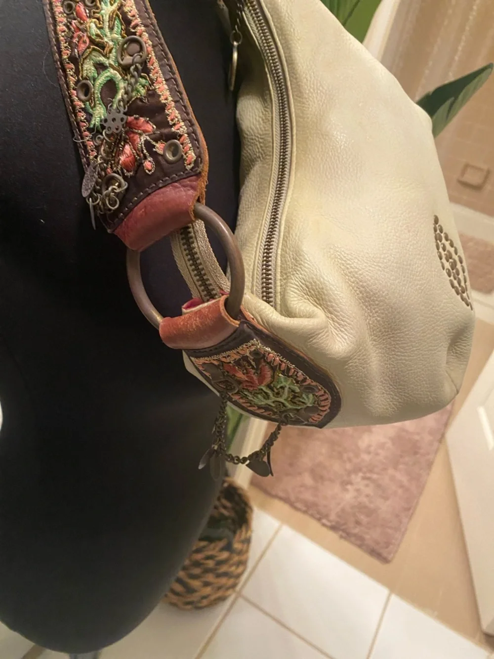 Betsey Johnson light green Leather Shoulder Bag with Brown Strap - Picture 2 of 6